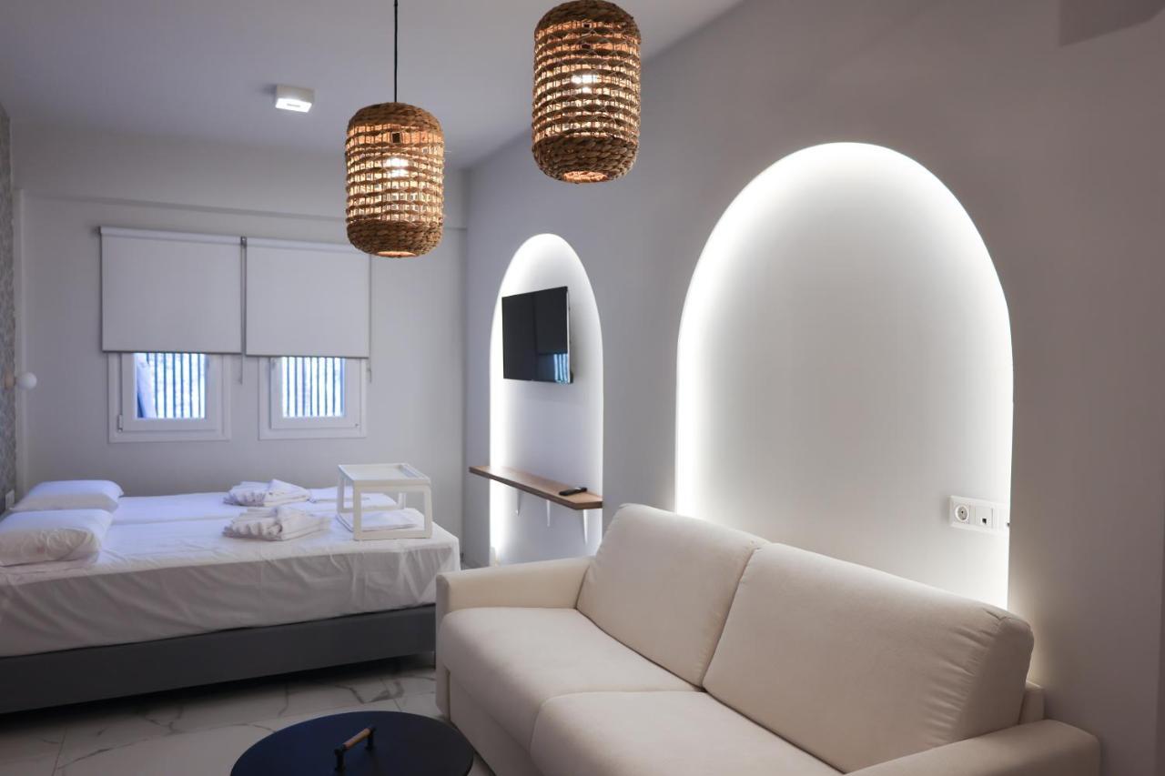 Uphill Unique Boutique Suites Skiathos Town Bagian luar foto