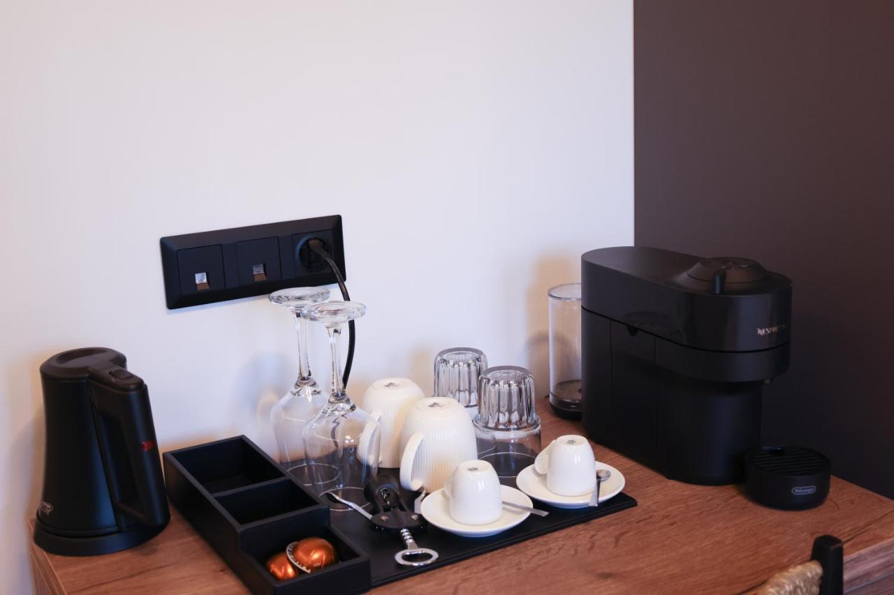Uphill Unique Boutique Suites Skiathos Town Bagian luar foto