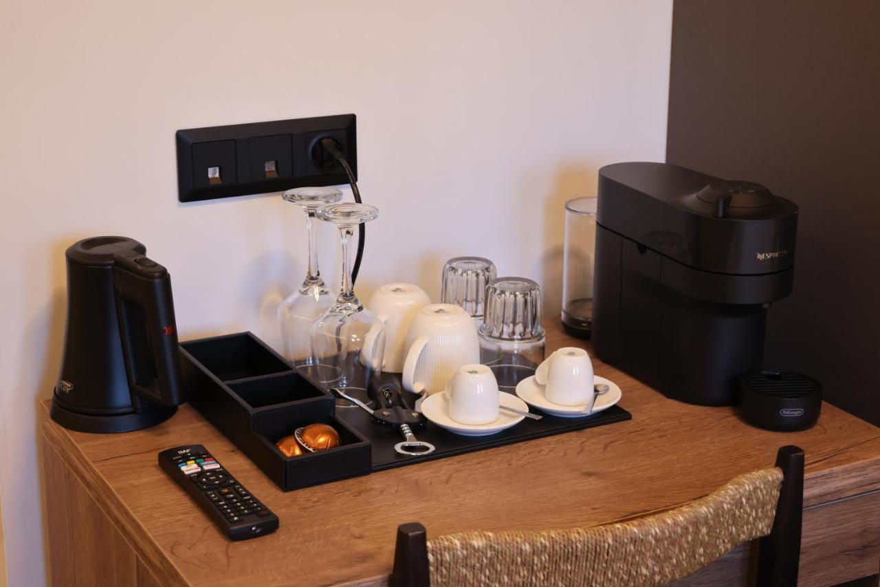 Uphill Unique Boutique Suites Skiathos Town Bagian luar foto