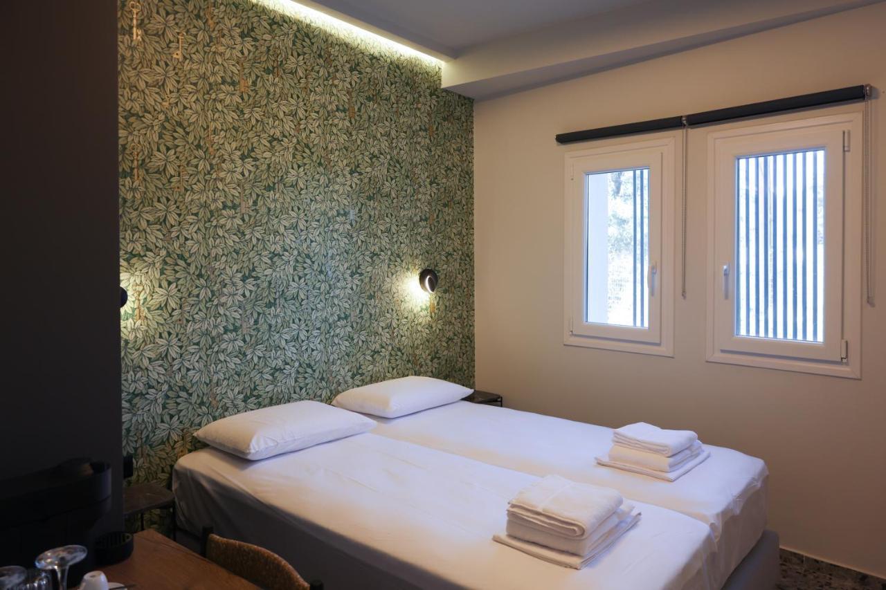 Uphill Unique Boutique Suites Skiathos Town Bagian luar foto