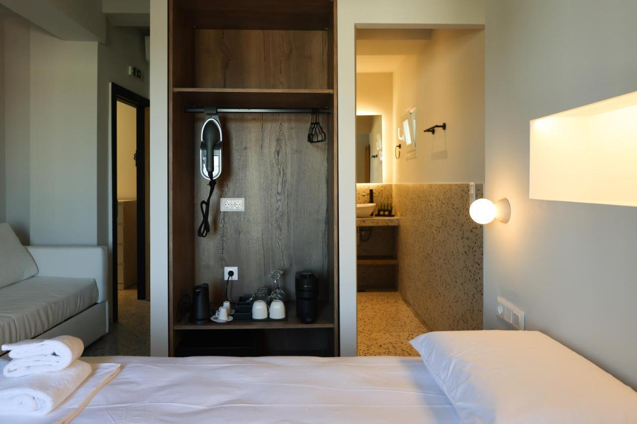 Uphill Unique Boutique Suites Skiathos Town Bagian luar foto