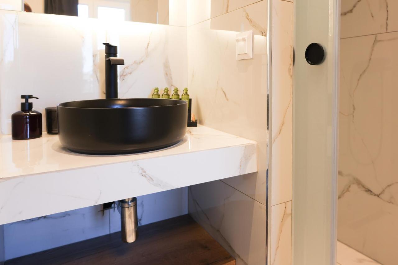 Uphill Unique Boutique Suites Skiathos Town Bagian luar foto