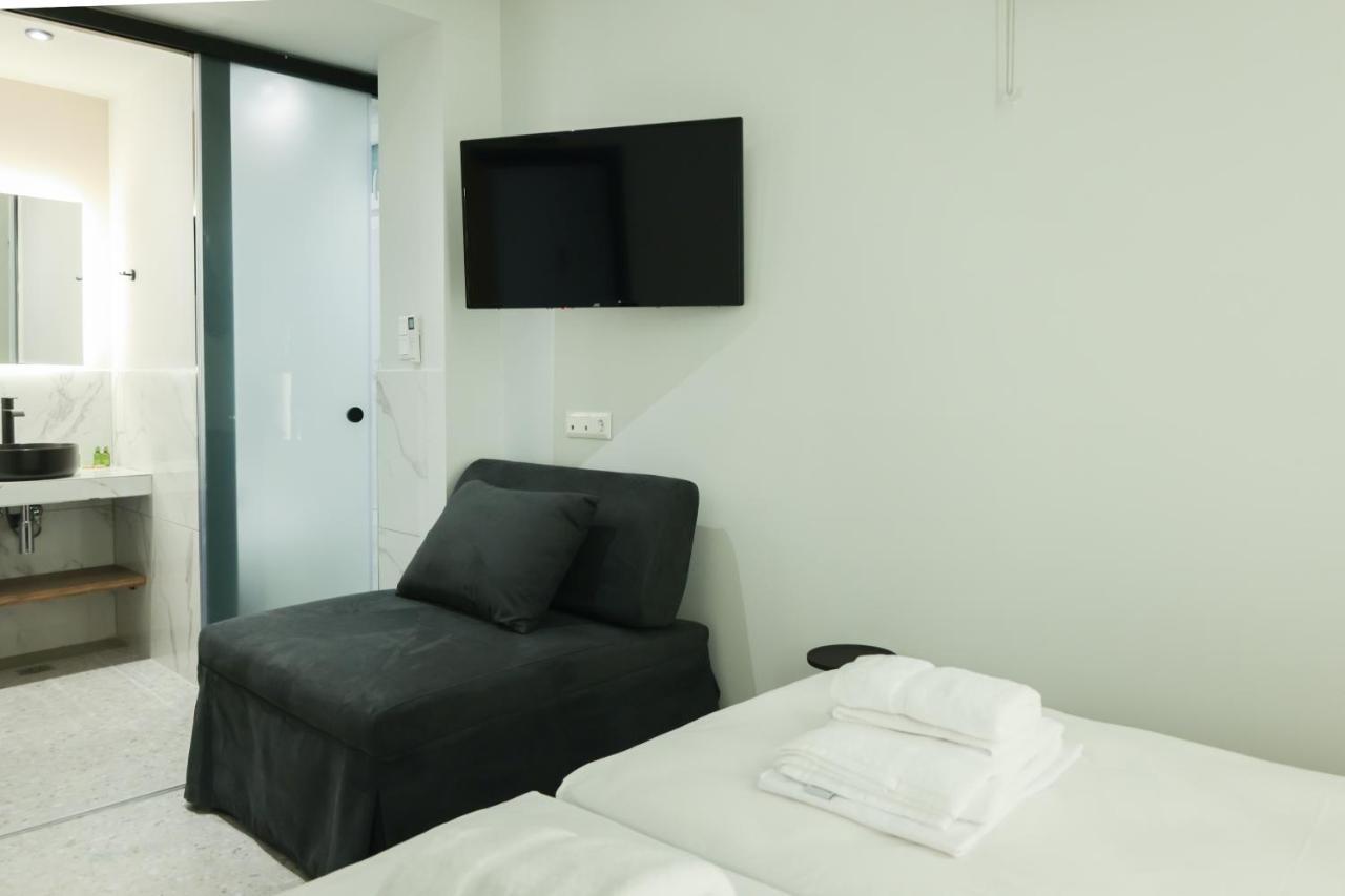 Uphill Unique Boutique Suites Skiathos Town Bagian luar foto