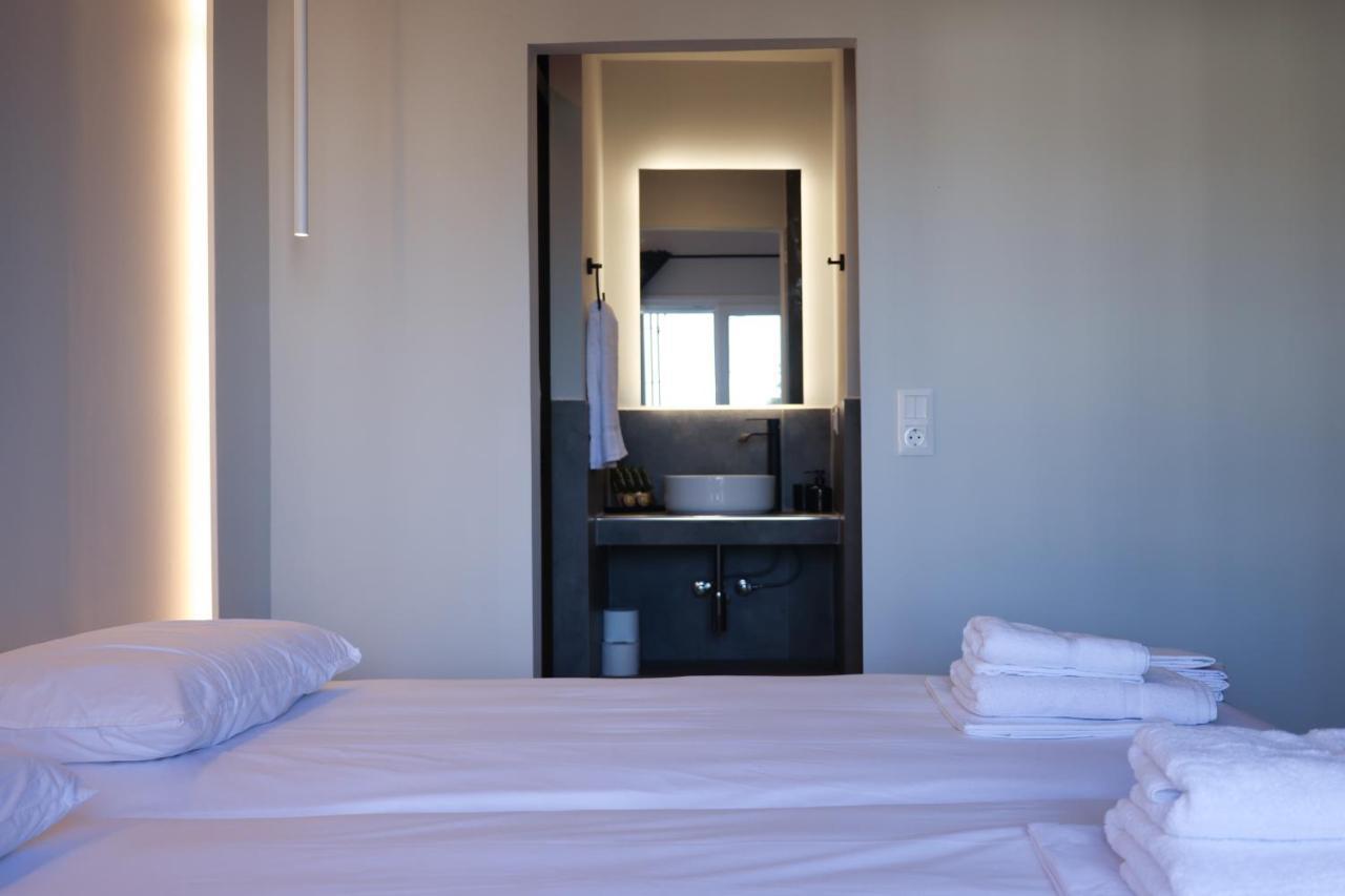 Uphill Unique Boutique Suites Skiathos Town Bagian luar foto